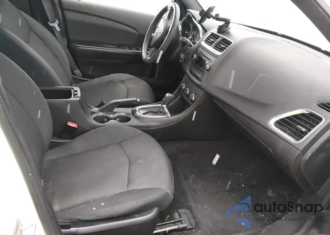 2011 Dodge Avenger Express z USA, uszkodzony, nr VIN 1B3BD4FB4BN616837